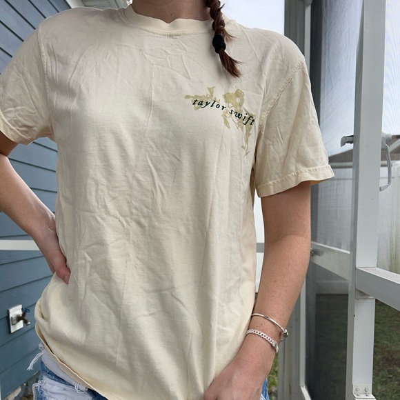 Taylor Swift t-shirt - Picture 4 of 5